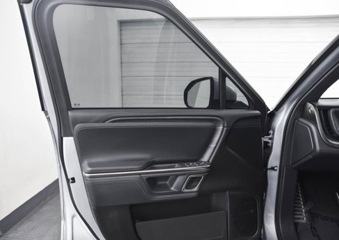 Used 2024 Rivian R1S Adventure image 9