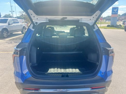 Used 2025 Chevrolet Equinox ACTIV w/ Safety and Technology Package image 31