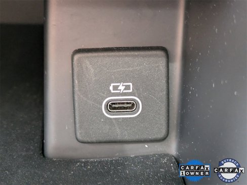 Certified 2024 Land Rover Discovery Metropolitan Edition image 29