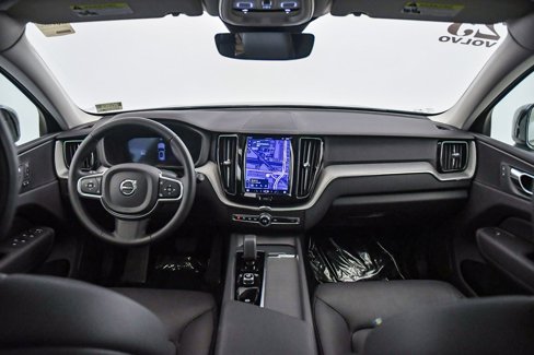 Certified 2025 Volvo XC60 B5 Core w/ Protection Package Premier image 14