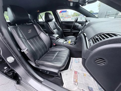 Used 2019 Chrysler 300 S image 22
