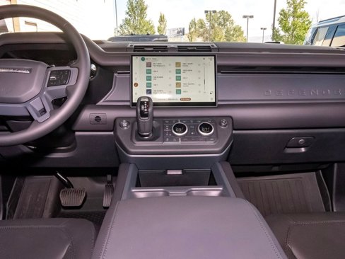 New 2025 Land Rover Defender 110 S image 23