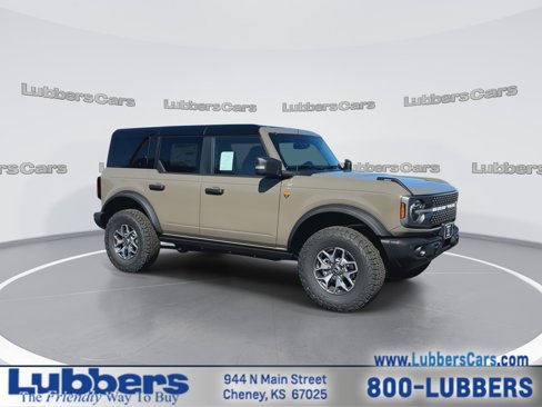 New 2025 Ford Bronco Badlands image 2