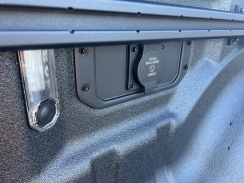 New 2026 RAM 1500 4x4 Crew Cab image 23