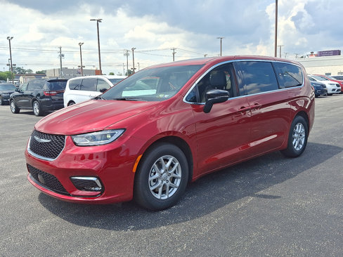 New 2026 Chrysler Pacifica Select image 4