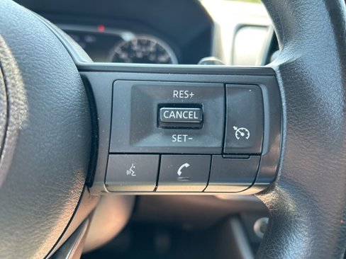 Used 2023 Nissan Rogue S image 20