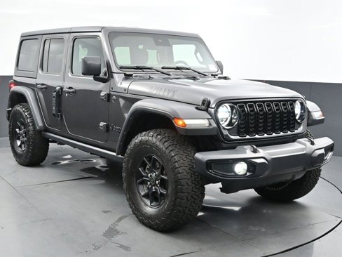 Used 2024 Jeep Wrangler Willys image 2