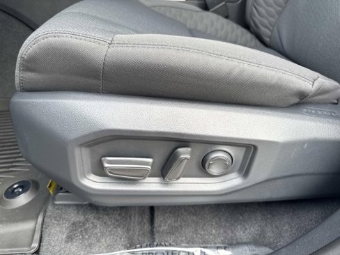 New 2026 Toyota Tundra SR5 w/ SR5 Convenience Package image 11