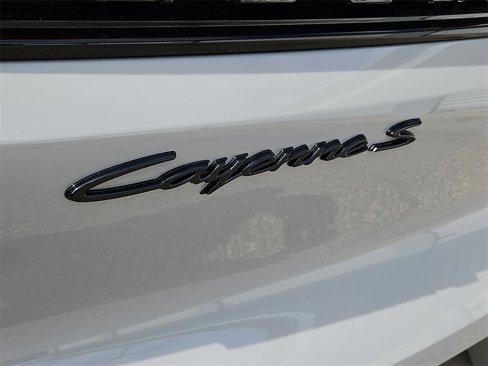 New 2026 Porsche Cayenne S image 10