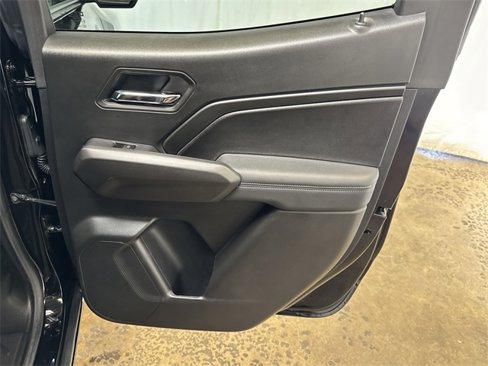 Used 2025 Chevrolet Colorado LT w/ Advanced Trailering Package image 27