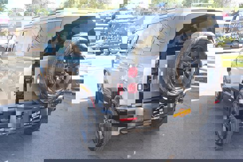 Used 2022 Land Rover Defender 110 X-Dynamic SE image 2
