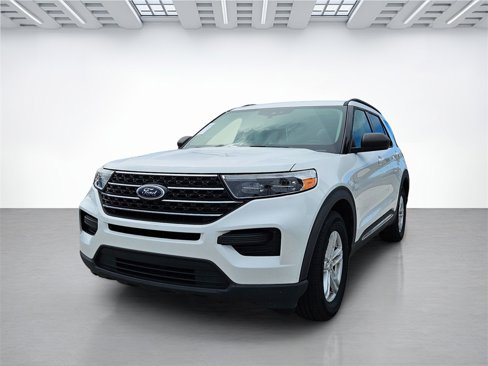 Used 2020 Ford Explorer XLT w/ Class III Trailer Tow Package image 9