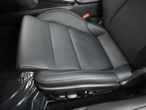Certified 2025 Porsche 911 Carrera w/ Premium Package image 21