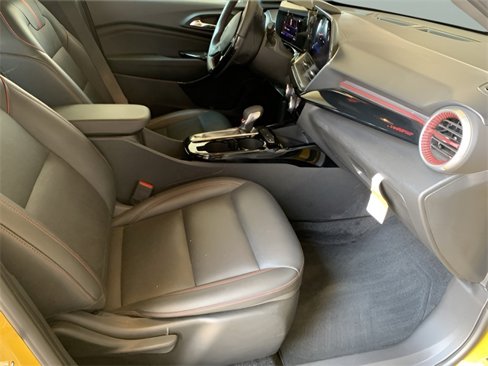 Used 2024 Chevrolet Trax RS w/ Sunroof Package image 18