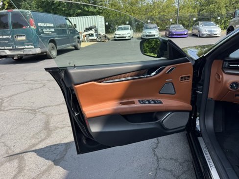 Used 2018 Maserati Quattroporte S GranLusso image 18