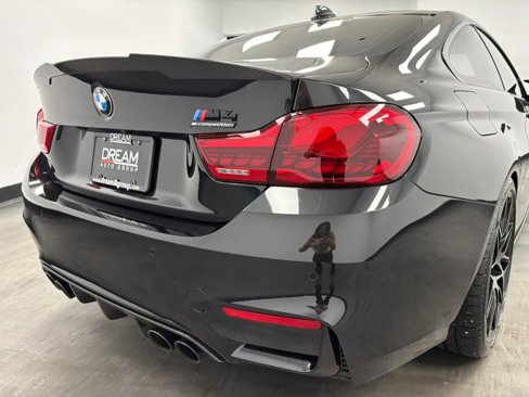 Used 2017 BMW M4 Competition image 16