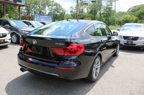 Used 2018 BMW 330i Gran Turismo xDrive image 8