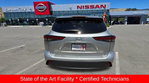 Used 2022 Toyota Highlander L image 4