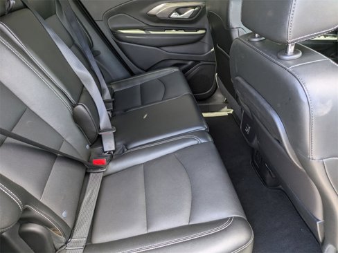 Used 2024 GMC Terrain SLT image 29