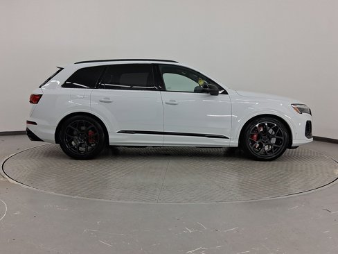 New 2026 Audi SQ7 Prestige image 8