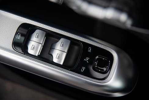 Used 2025 Mercedes-Benz E 350 4MATIC Sedan image 19