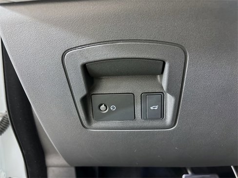 Used 2026 Land Rover Range Rover Velar Dynamic SE image 32