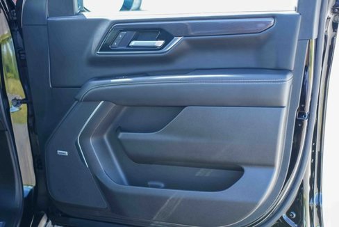 Used 2025 GMC Yukon Elevation image 33