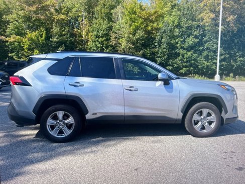 Used 2022 Toyota RAV4 XLE w/ Convenience Package image 6