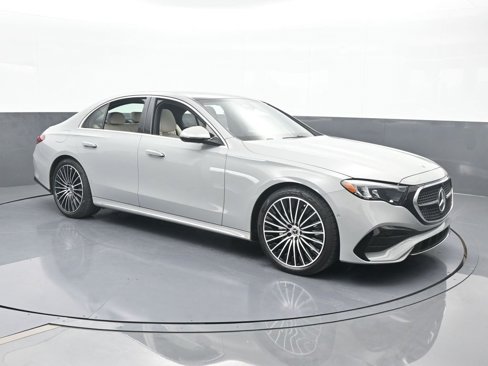 Used 2025 Mercedes-Benz E 350 Sedan image 8