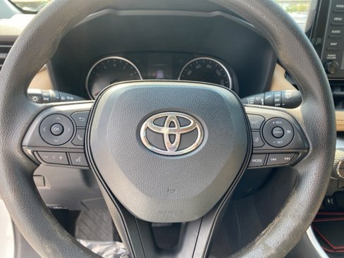 Used 2019 Toyota RAV4 XLE image 13