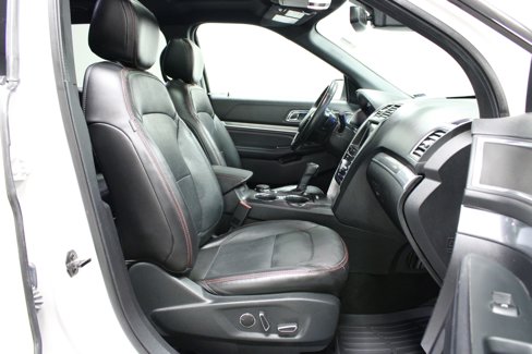 Used 2018 Ford Explorer Sport w/ Equipment Group 401A image 18