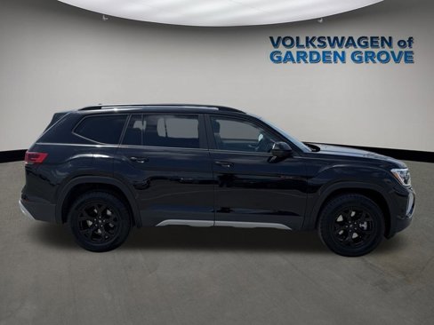 New 2025 Volkswagen Atlas Peak Edition SE image 12