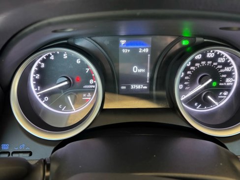 Used 2024 Toyota Camry LE image 12