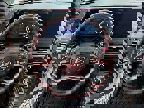 Used 2024 Hyundai Palisade Calligraphy image 18