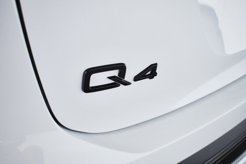 New 2025 Audi Q4 e-tron Premium Plus image 36