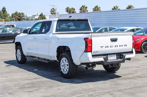 New 2025 Toyota Tacoma SR5 image 7