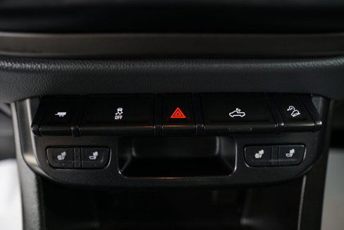 Used 2018 Chevrolet Colorado Z71 w/ Centennial Edition image 34