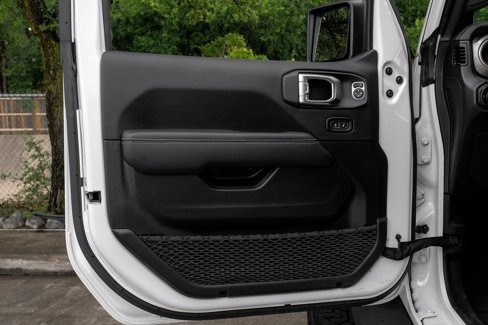 Used 2022 Jeep Wrangler Unlimited Sahara w/ Cold Weather Group image 53