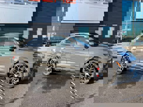 Used 2025 Porsche Macan 4S Electric image 19
