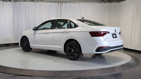 Used 2023 Volkswagen Jetta SE image 7