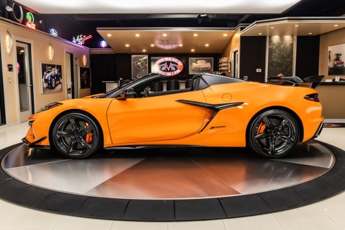 Used 2023 Chevrolet Corvette Z06 w/ Z07 Performance Package image 17