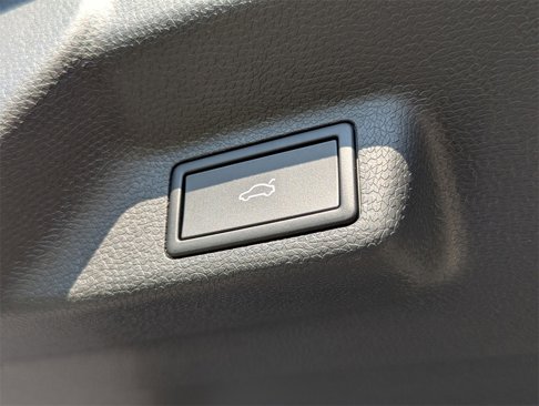 New 2025 Volkswagen ID. Buzz 1st Edition image 36