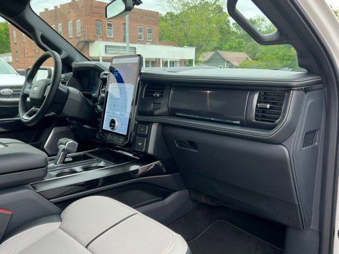 New 2025 Ford F150 Lightning Platinum image 23