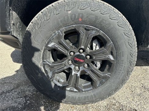 New 2025 GMC Canyon Elevation w/ Convenience Package image 10