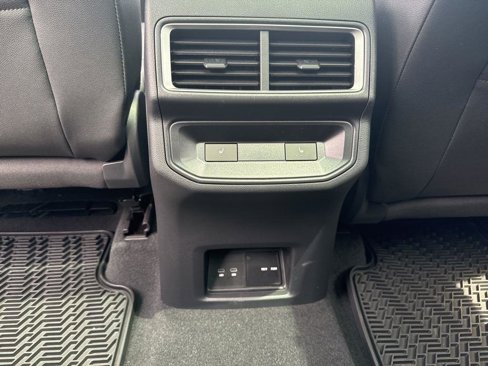 New 2025 Volkswagen Atlas Cross Sport SEL R-Line image 19