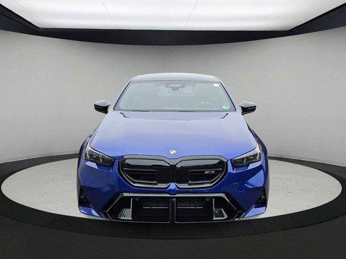 New 2026 BMW M5 w/ Executive Package image 3