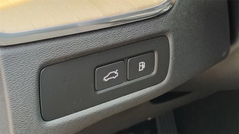 New 2026 Volvo XC60 T8 Plus w/ Protection Package Premier image 13