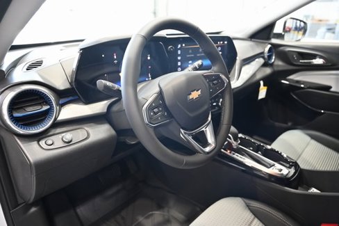 New 2025 Chevrolet Trax LT w/ Driver Confidence Package image 19