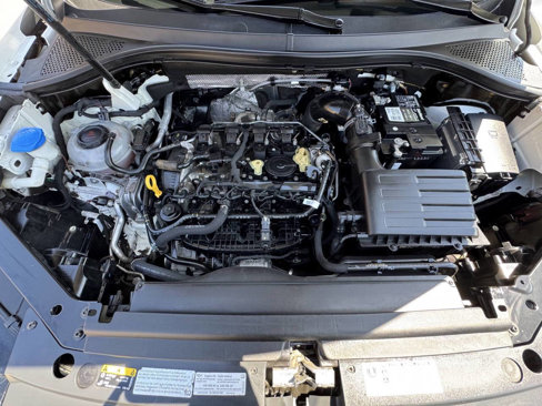 Used 2019 Volkswagen Tiguan SE image 16