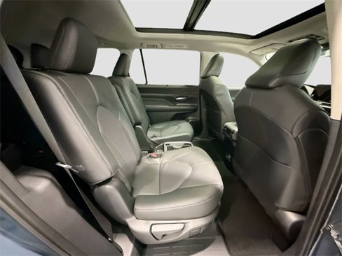 New 2026 Toyota Grand Highlander Platinum image 23